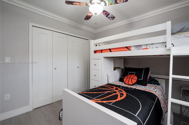 15863 SW 71st St 15863, Miami, FL 33193