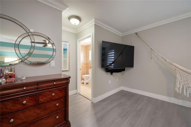 15863 SW 71st St 15863, Miami, FL 33193