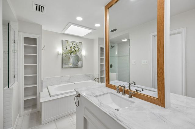 2813 Raintree Drive, Carrollton, TX 75006