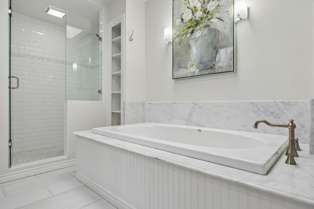 2813 Raintree Drive, Carrollton, TX 75006