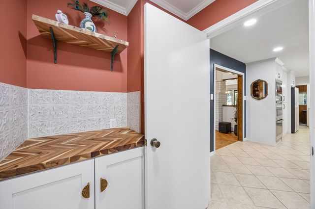 2813 Raintree Drive, Carrollton, TX 75006