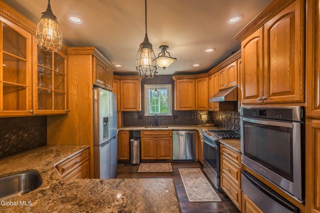 329 Severine Lane, Fultonville, NY 12072