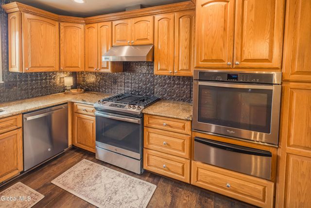 329 Severine Lane, Fultonville, NY 12072