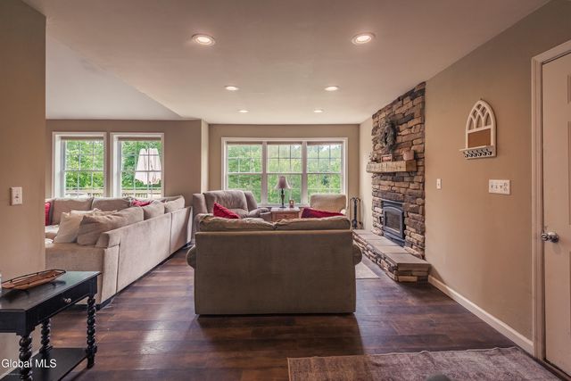 329 Severine Lane, Fultonville, NY 12072