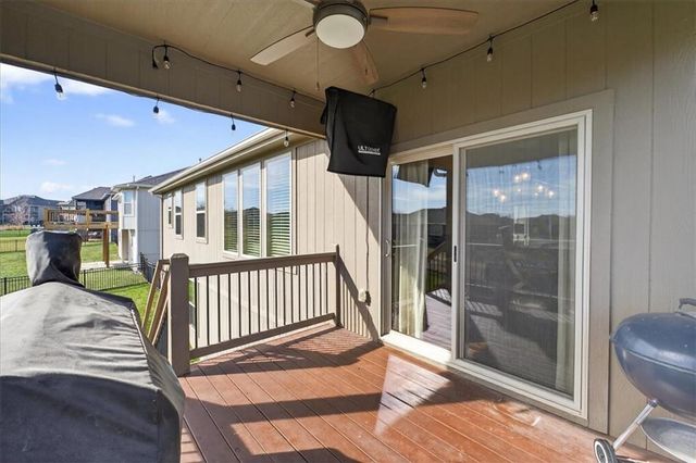 19013 Deer Run Street, Spring Hill, KS 66083