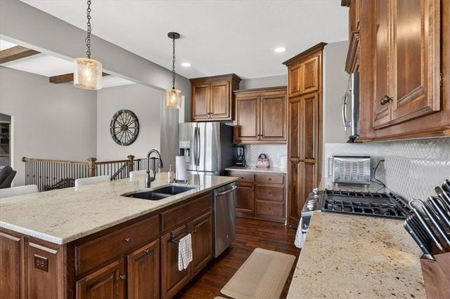 19013 Deer Run Street, Spring Hill, KS 66083