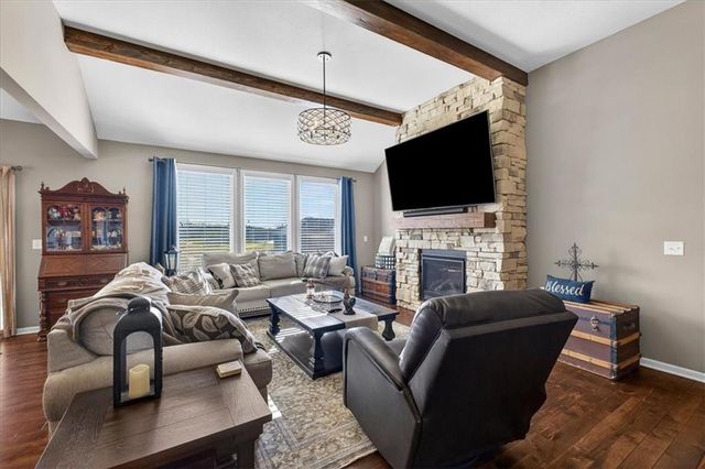 19013 Deer Run Street, Spring Hill, KS 66083