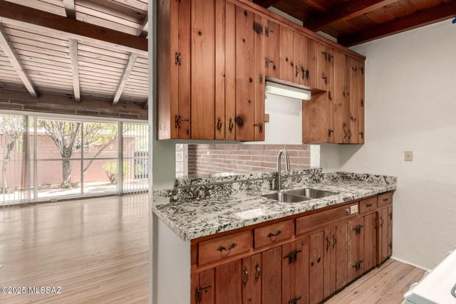 2431 E 2nd Street, Tucson, AZ 85719