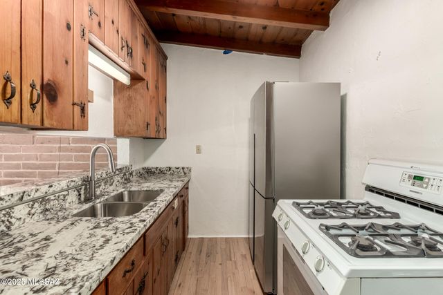 2431 E 2nd Street, Tucson, AZ 85719