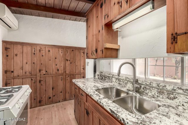 2431 E 2nd Street, Tucson, AZ 85719