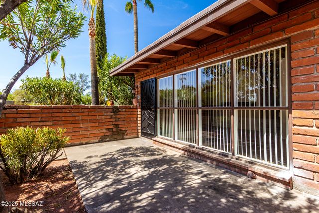 2431 E 2nd Street, Tucson, AZ 85719