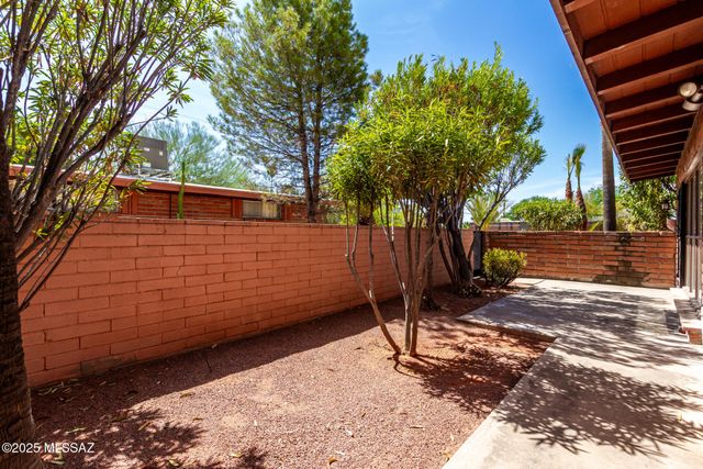 2431 E 2nd Street, Tucson, AZ 85719