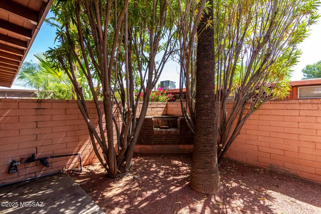 2431 E 2nd Street, Tucson, AZ 85719