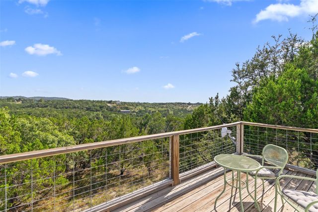 810 Kothmann RD, Dripping Springs, TX 78620