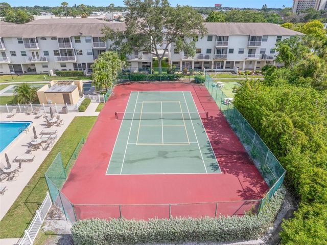 5817 PARK STREET N 302, St Petersburg, FL 33709