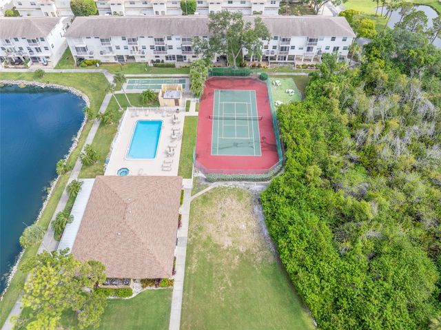 5817 PARK STREET N 302, St Petersburg, FL 33709