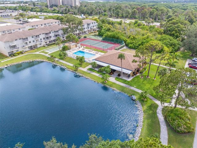 5817 PARK STREET N 302, St Petersburg, FL 33709