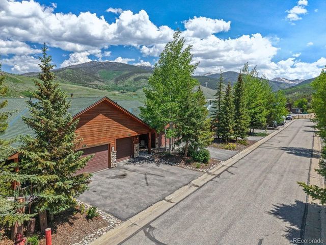 113 Lookout Ridge Dr, Dillon, CO 80435