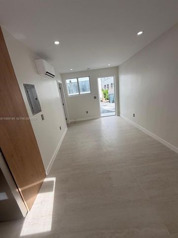 2436 SW 7th St 12, Miami, FL 33135