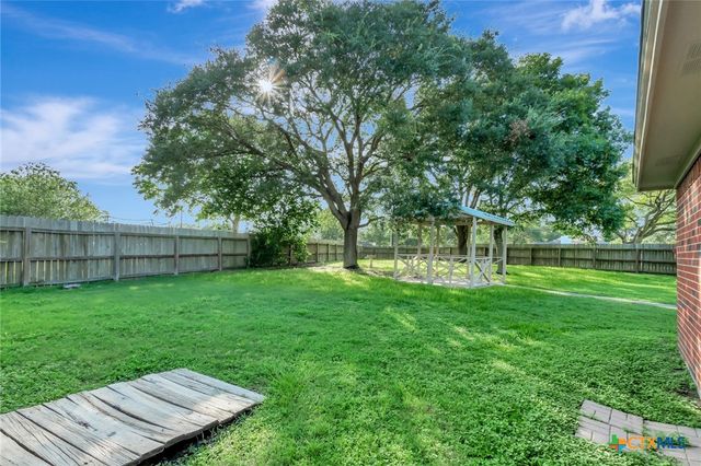 218 Sunset Drive, Victoria, TX 77901