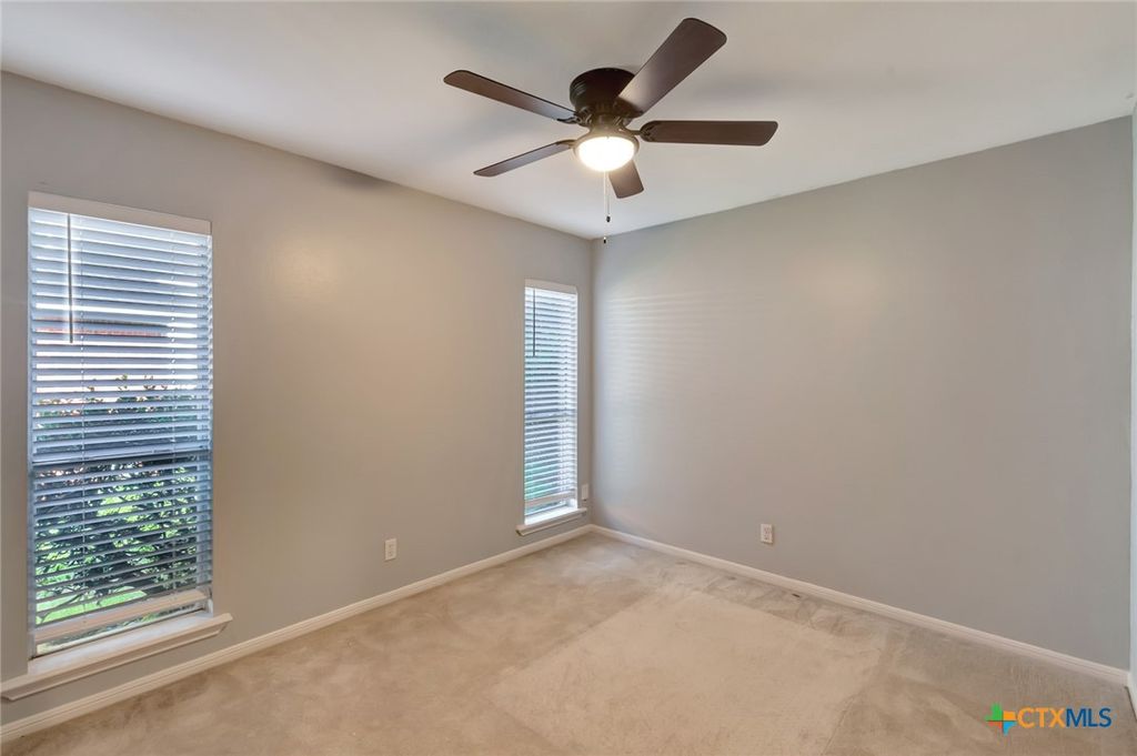 Image 28 of property listing at 218 Sunset Drive, Victoria, TX 77901