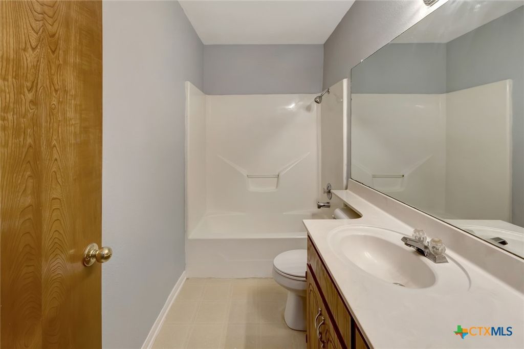 Image 31 of property listing at 218 Sunset Drive, Victoria, TX 77901