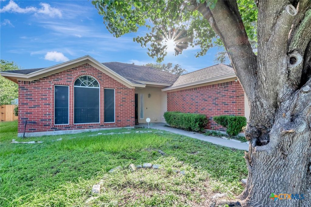 Image 41 of property listing at 218 Sunset Drive, Victoria, TX 77901