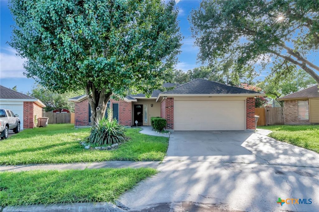 Image 42 of property listing at 218 Sunset Drive, Victoria, TX 77901