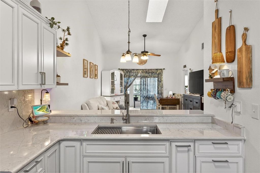 Image 17 of property listing at 6506 THICKET TRAIL, New Port Richey, FL 34653