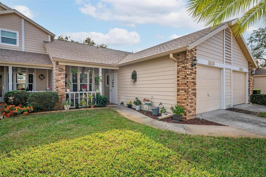 Image 3 of property listing at 6506 THICKET TRAIL, New Port Richey, FL 34653