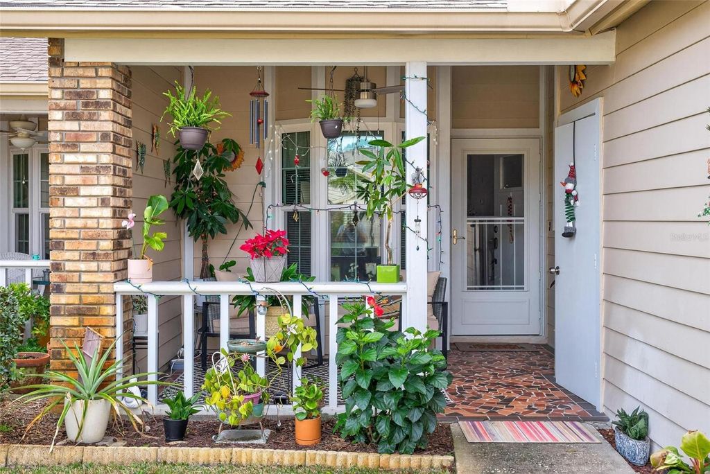 Image 4 of property listing at 6506 THICKET TRAIL, New Port Richey, FL 34653