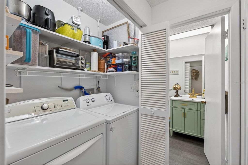 Image 10 of property listing at 6506 THICKET TRAIL, New Port Richey, FL 34653