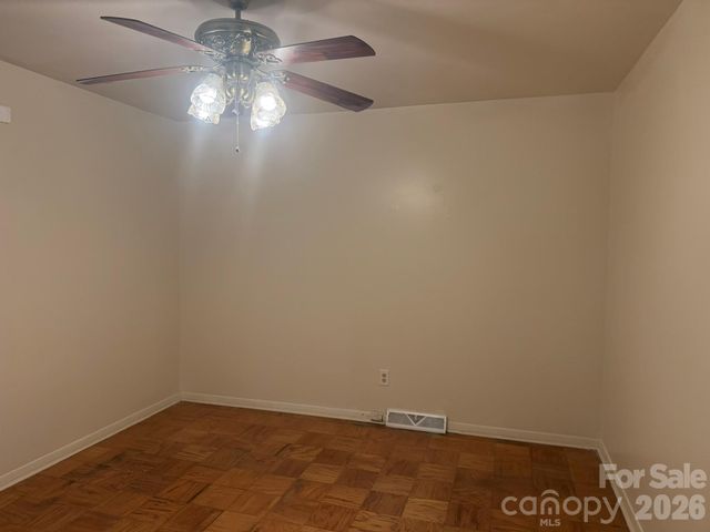 4915 Malibu Drive, Charlotte, NC 28215