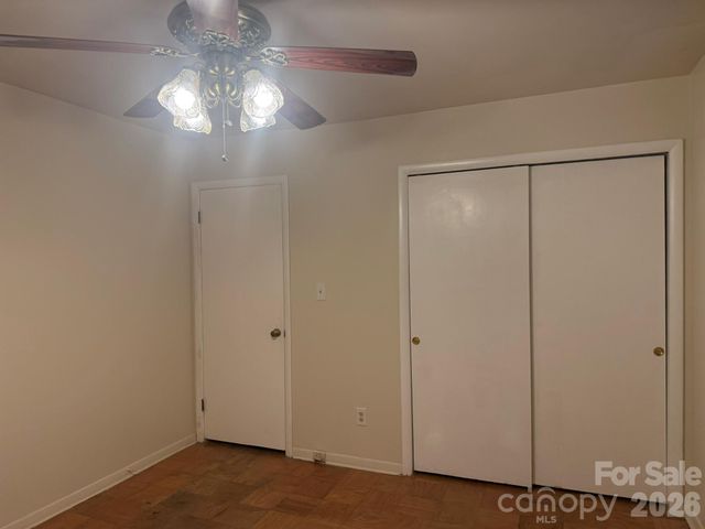 4915 Malibu Drive, Charlotte, NC 28215