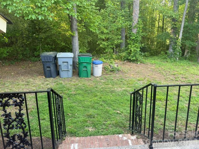 4915 Malibu Drive, Charlotte, NC 28215