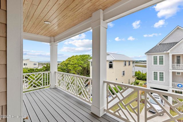 611 S Topsail Drive A, Holly Ridge, NC 28445