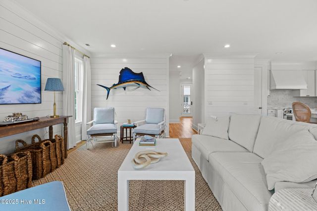 611 S Topsail Drive A, Holly Ridge, NC 28445