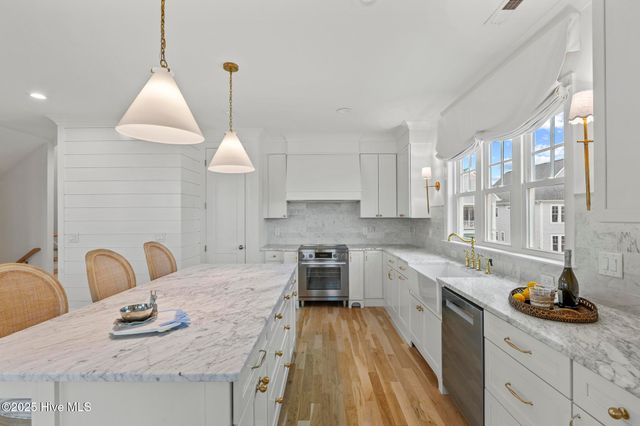 611 S Topsail Drive A, Holly Ridge, NC 28445