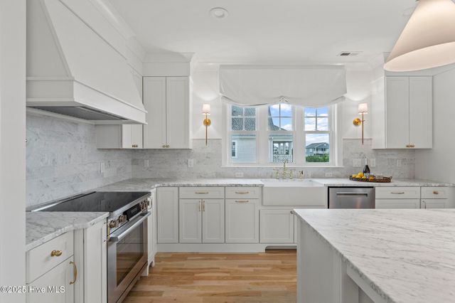 611 S Topsail Drive A, Holly Ridge, NC 28445
