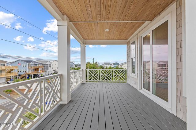 611 S Topsail Drive A, Holly Ridge, NC 28445