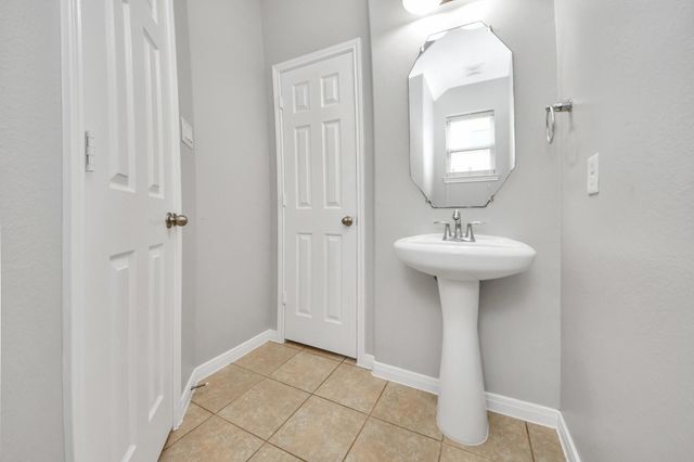 3506 Barrington Court, Pearland, TX 77584