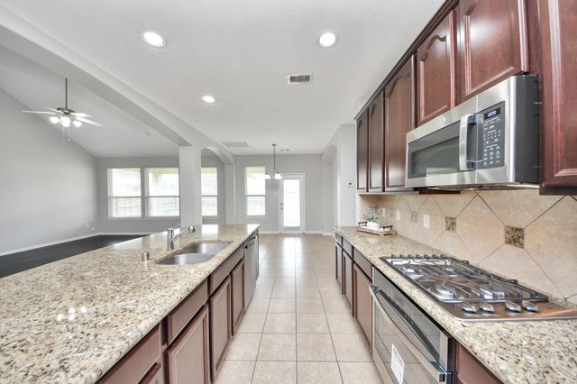 3506 Barrington Court, Pearland, TX 77584