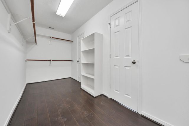 3506 Barrington Court, Pearland, TX 77584