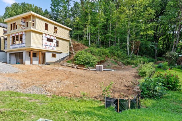 202 Lullwater Road, Chattanooga, TN 37415