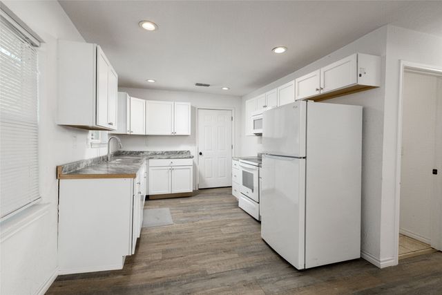 205 N State Highway 101, Chico, TX 76431