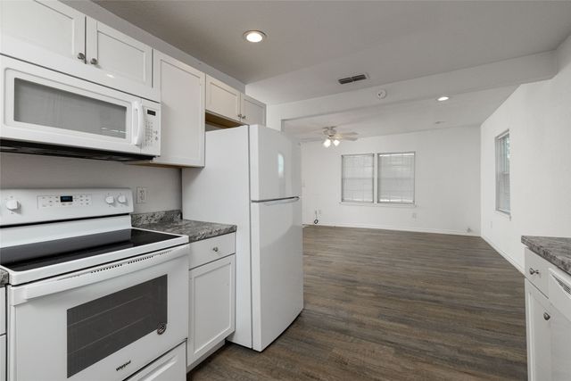 205 N State Highway 101, Chico, TX 76431