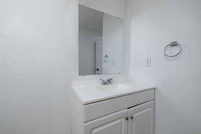 205 N State Highway 101, Chico, TX 76431