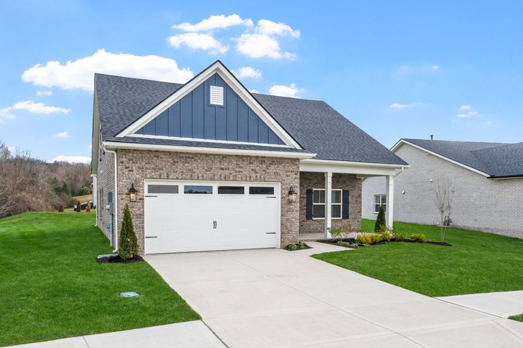 806 Hillock Trace, Lebanon, TN 37087