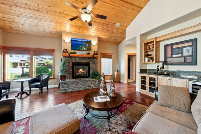 11711 Hope Ct Unit B, Truckee, CA 96161