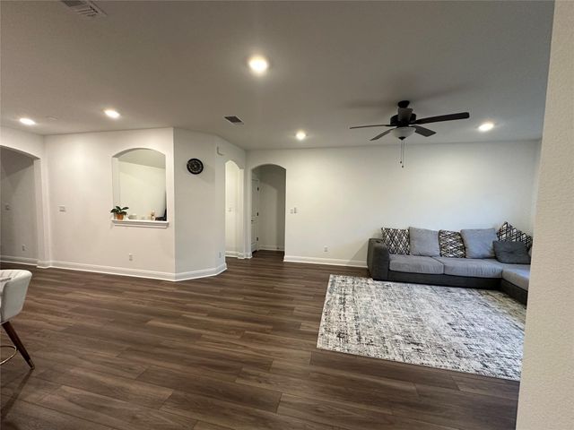 240 Canyoncrest WAY, Liberty Hill, TX 78641